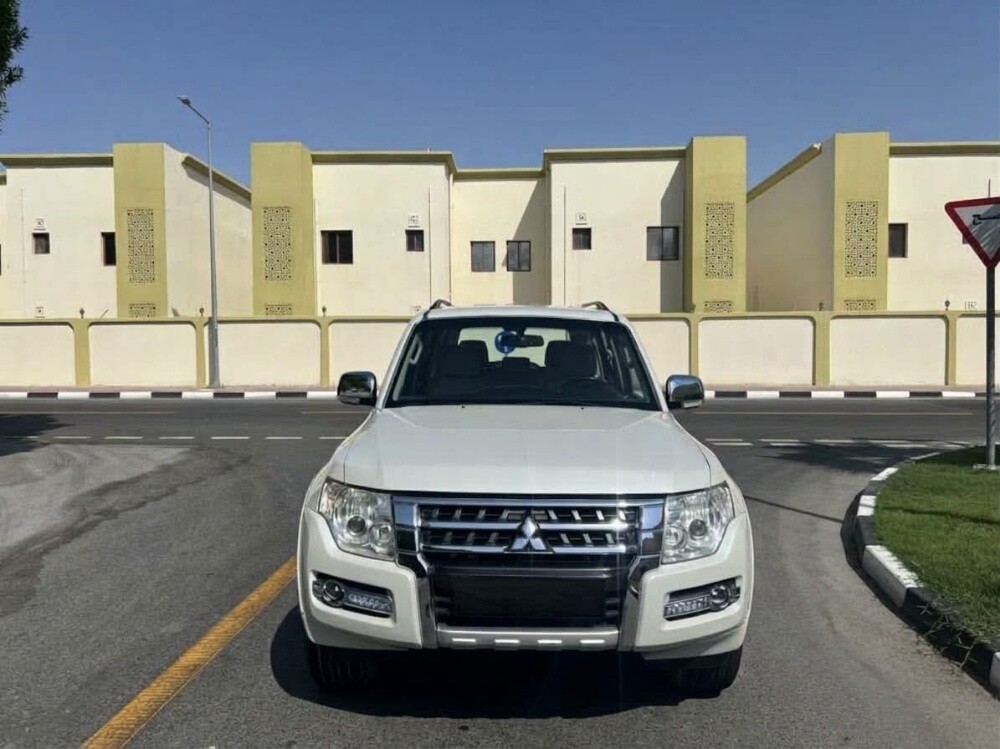 Mitsubishi Pajero - 4