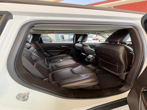 Urgent JEEP CHEROKEE TRAILHAWK - 8