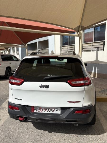 Urgent JEEP CHEROKEE TRAILHAWK - 3