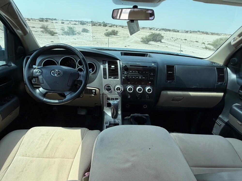 تويوتا سيكويا اس ار 5 2012 - 6