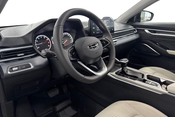 GEELY EMGRAND 1.5L 2025 38,666 KM - 4