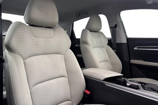 GEELY EMGRAND 1.5L 2025 38,666 KM - 3