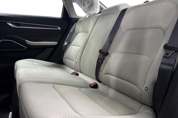 GEELY EMGRAND 1.5L 2025 38,666 KM - 10