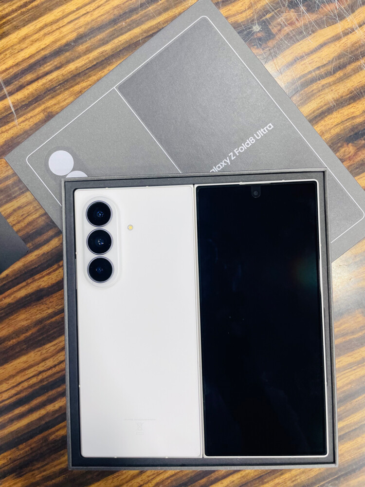 Samsung z fold 8 ultra 512 Gb - 4