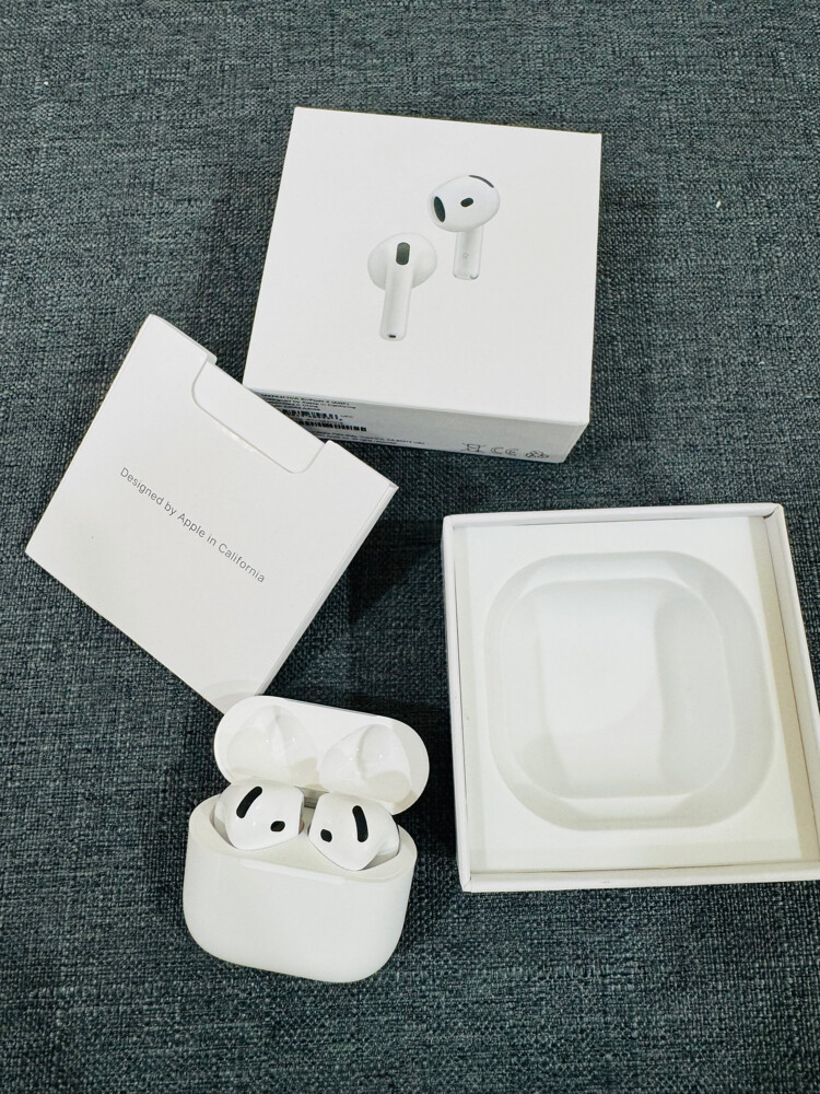 AirPods - 1