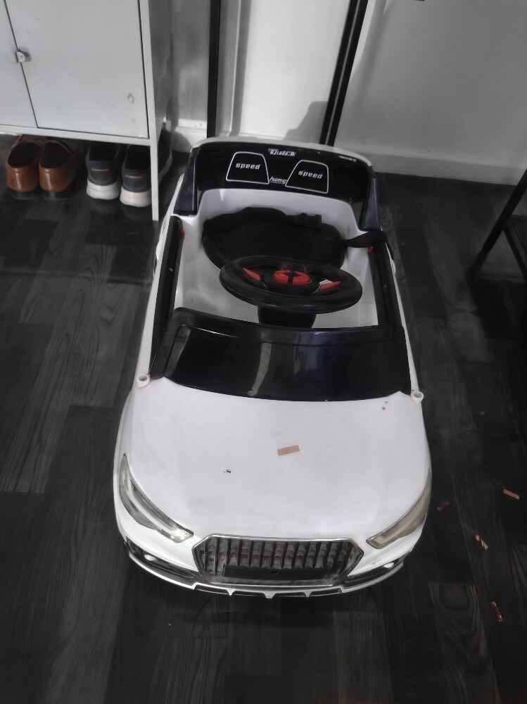 IKEA extendable Bed,carseat Sale - 5