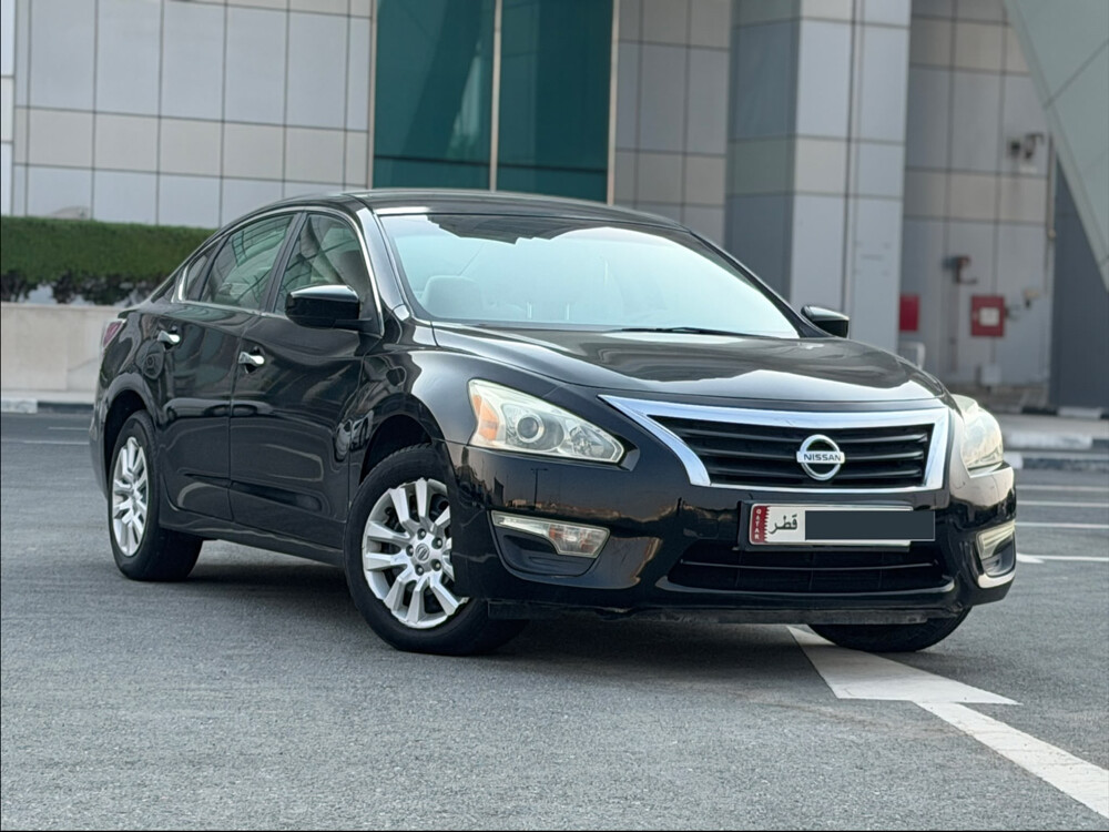 Nissan Altima perfect condition  - 1