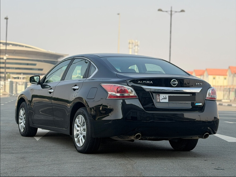 Nissan Altima perfect condition  - 4