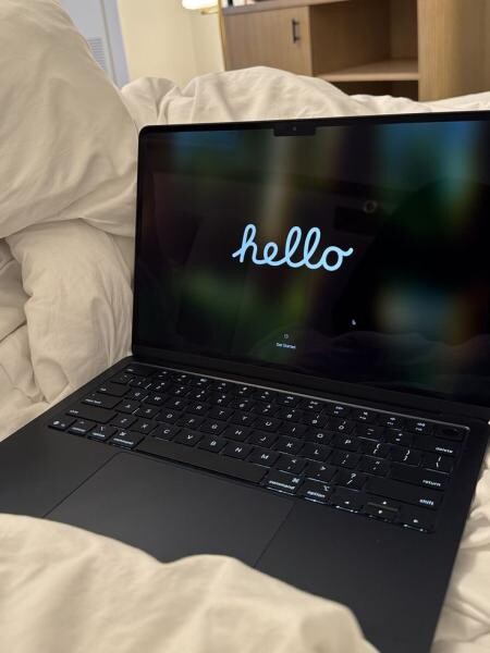 MacBook Air M4 16GB / 256GB  Like - 2