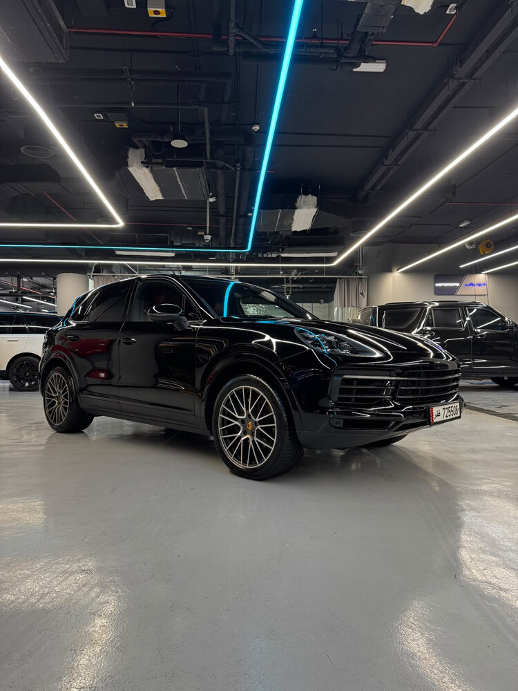 Porsche Cayenne 2020 - 1