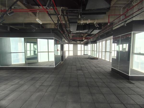 Office for Rent Top Floor West Bay - 5
