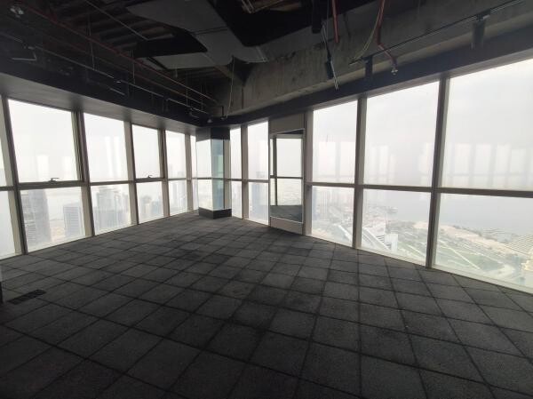 Office for Rent Top Floor West Bay - 6