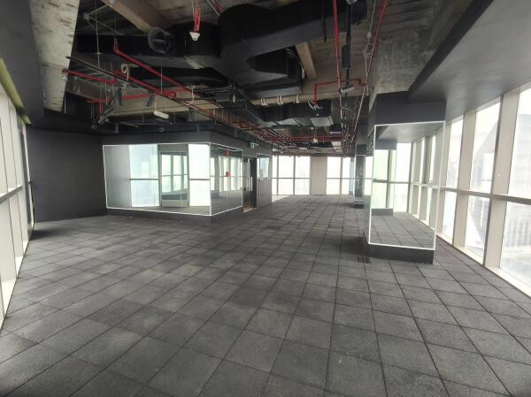 Office for Rent Top Floor West Bay - 8