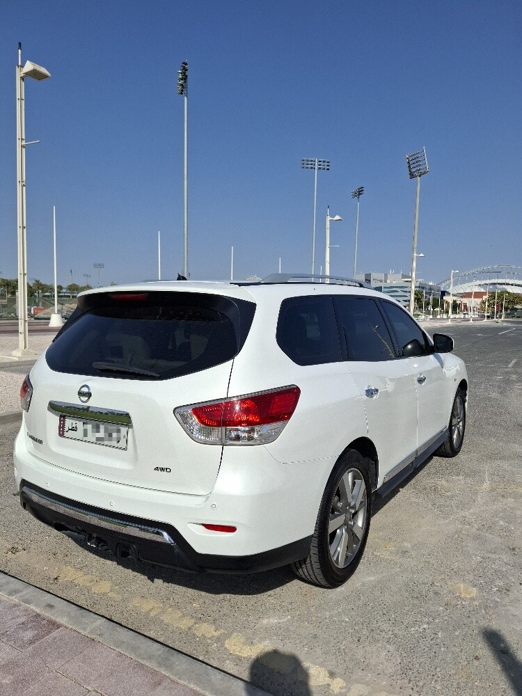 For sale: Nissan Pathfinder - 4