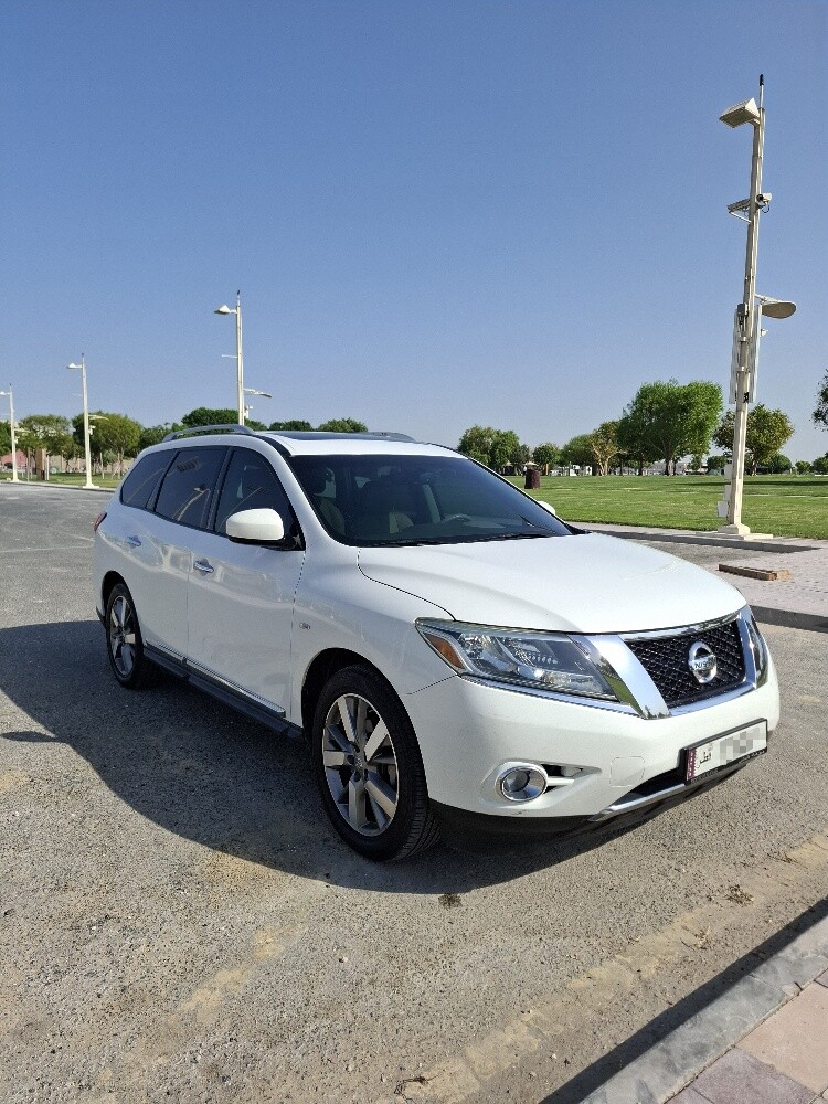 For sale: Nissan Pathfinder - 2