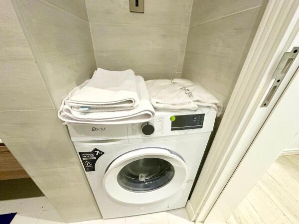 LUXURY FULLY FURNISHED STUDIO - 9