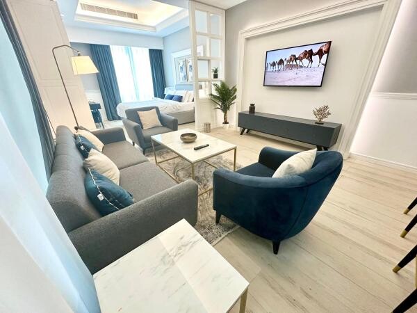 LUXURY FULLY FURNISHED STUDIO - 3
