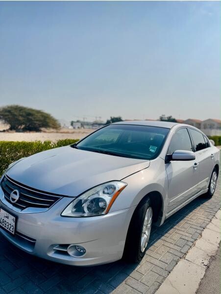 Nissan Altima 2012  Excellent C - 2