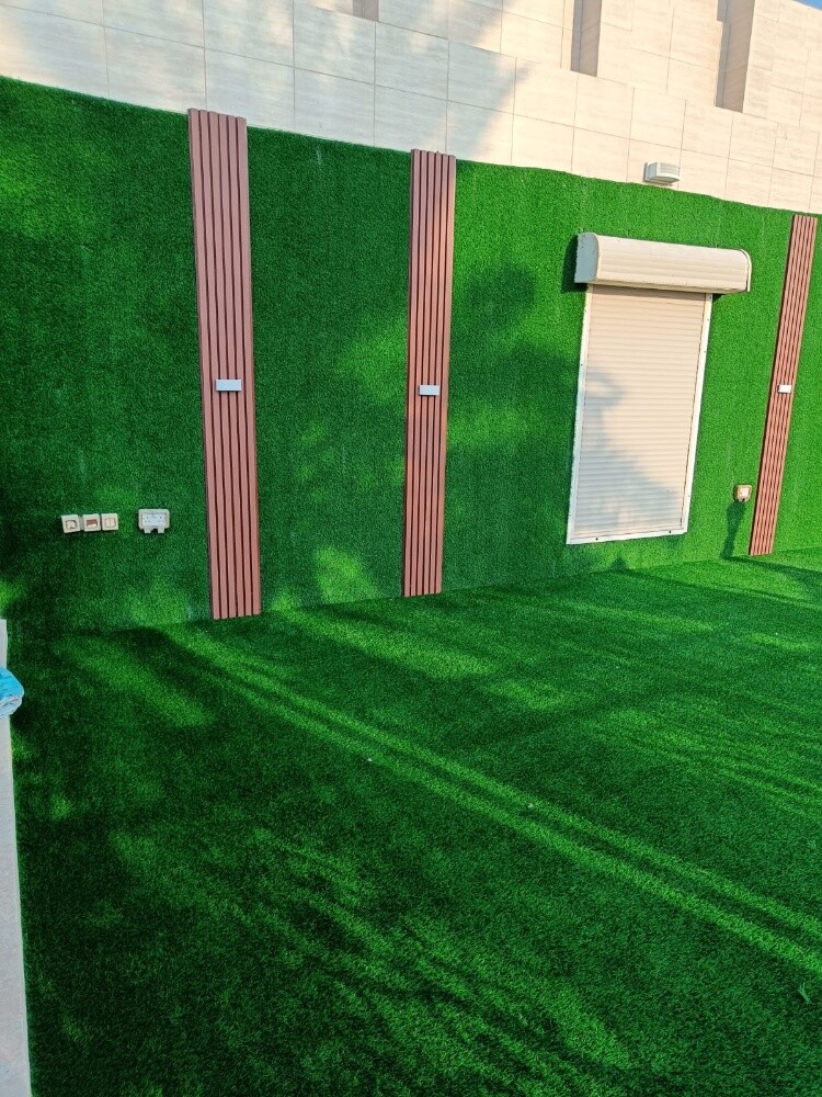 Artificial grass carpet and decor - 4