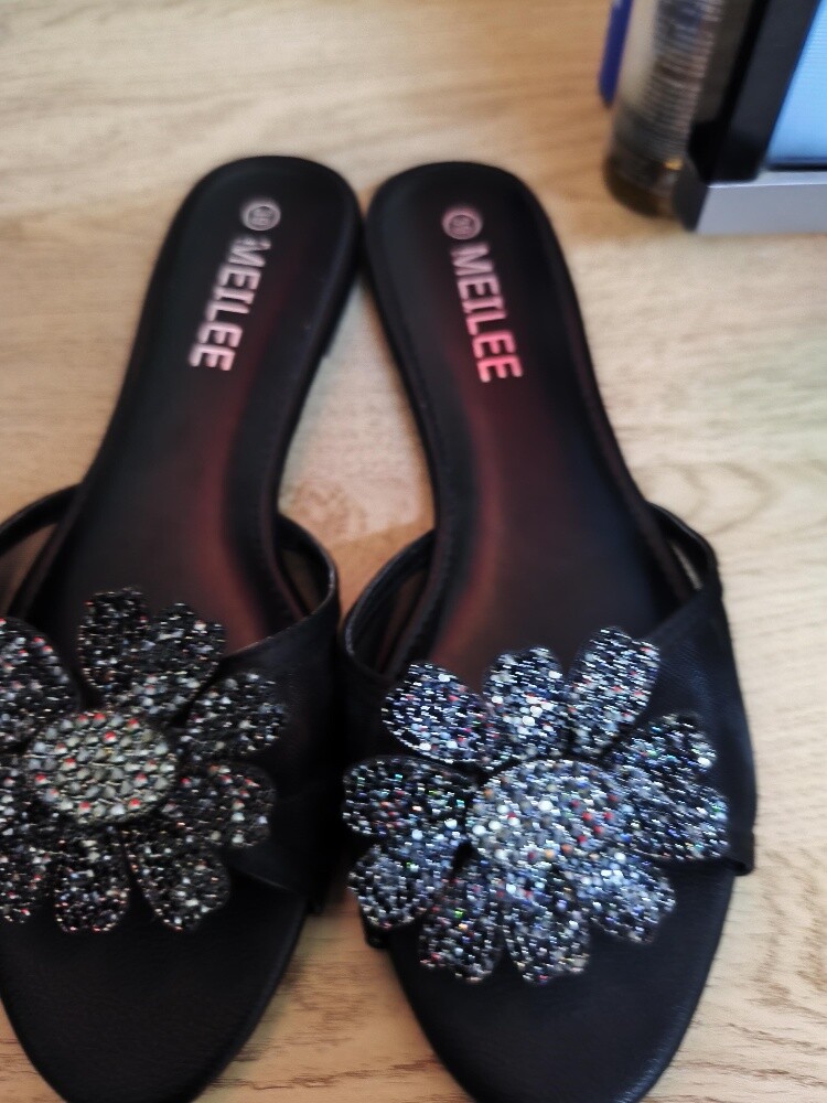 Beautiful MEILEE Black Jeweled San - 1