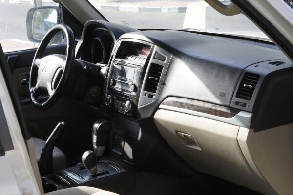 Mitsubishi - Pajero GLS  2017 - 9