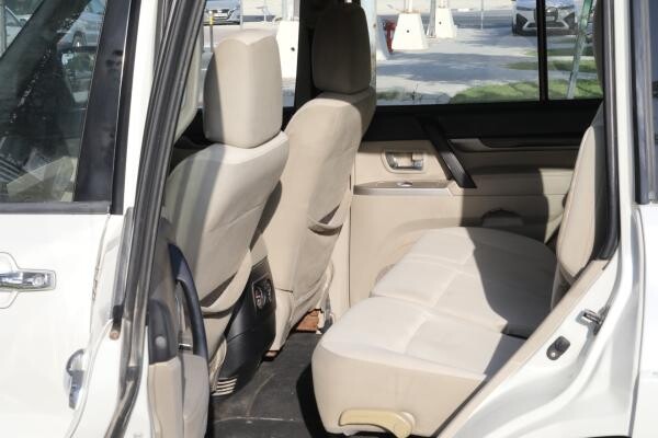 Mitsubishi - Pajero GLS  2017 - 7