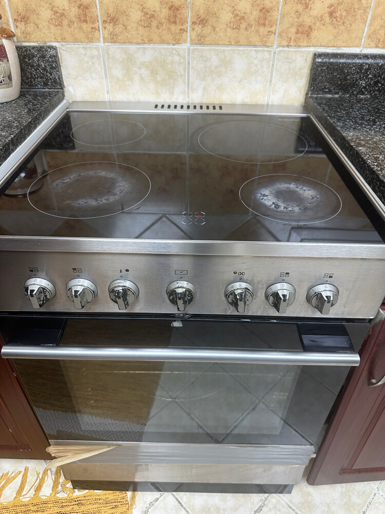فرن كهربائي بحاله ممتازه - 6