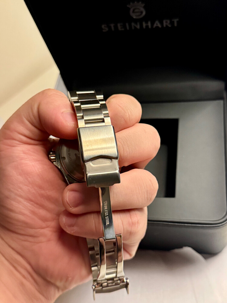 Steinhart Ocean One vintage RED Div - 9