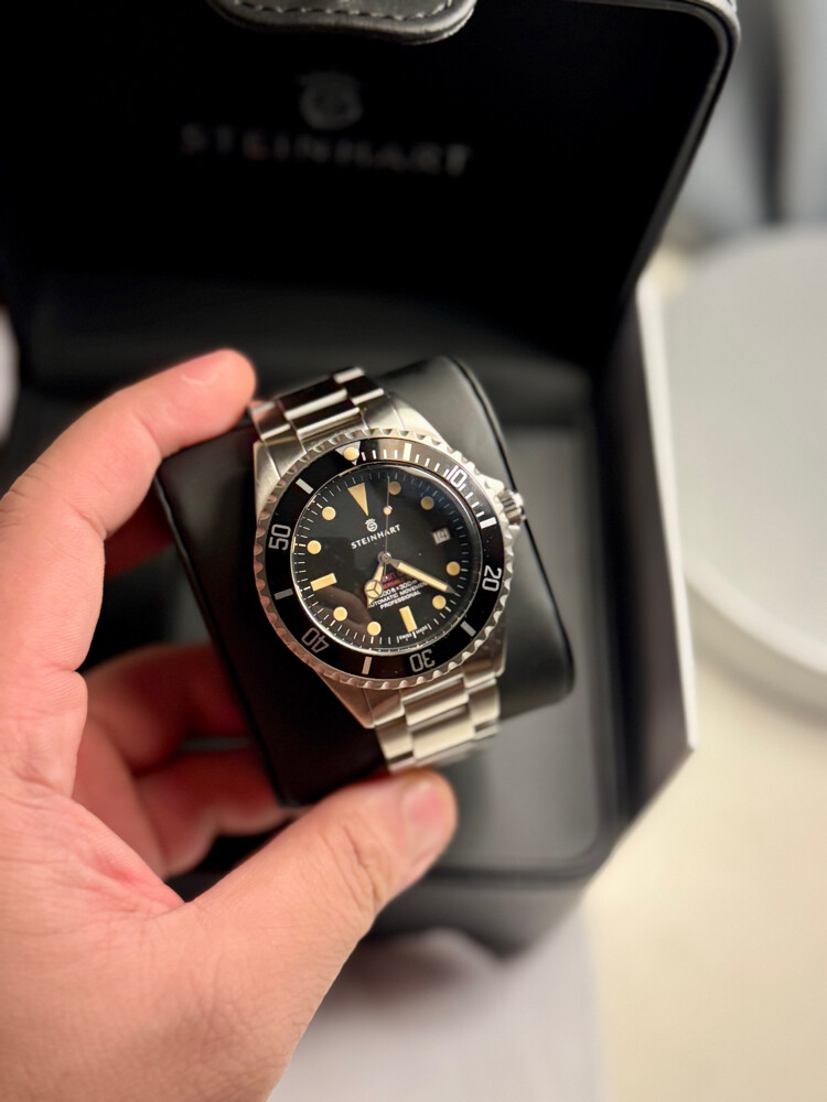 Steinhart Ocean One vintage RED Div - 6