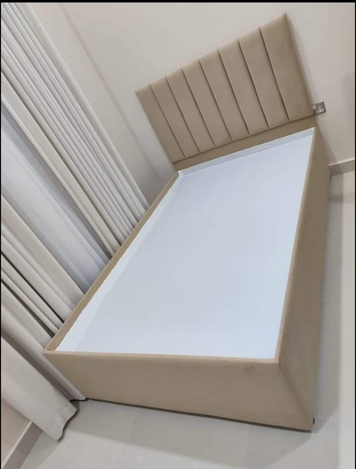 Online furniture 30408640 - 13