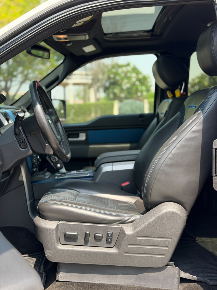 Ford Raptor  - 9