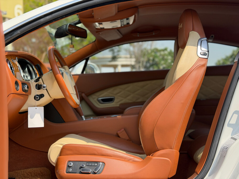 Bentley continental GT - 10