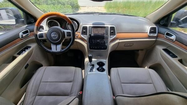 Jeep Grand Cherokee - Overland - 13