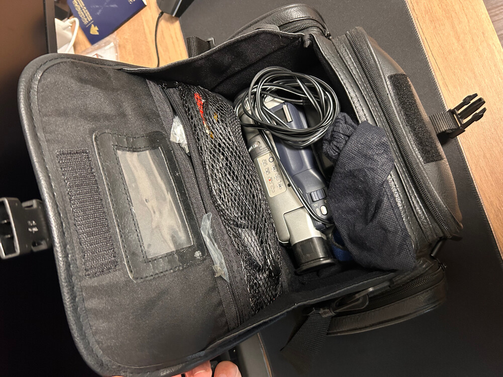 Sony Digital8 Handycam Bundle - Ful - 5