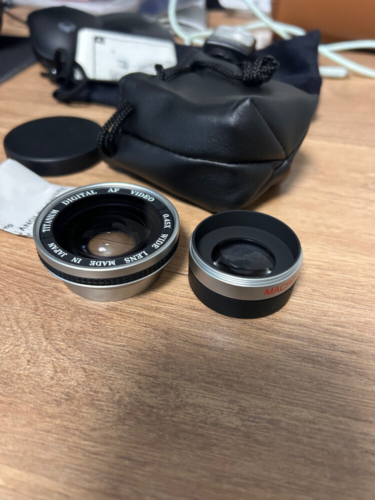 Sony Digital8 Handycam Bundle - Ful - 8