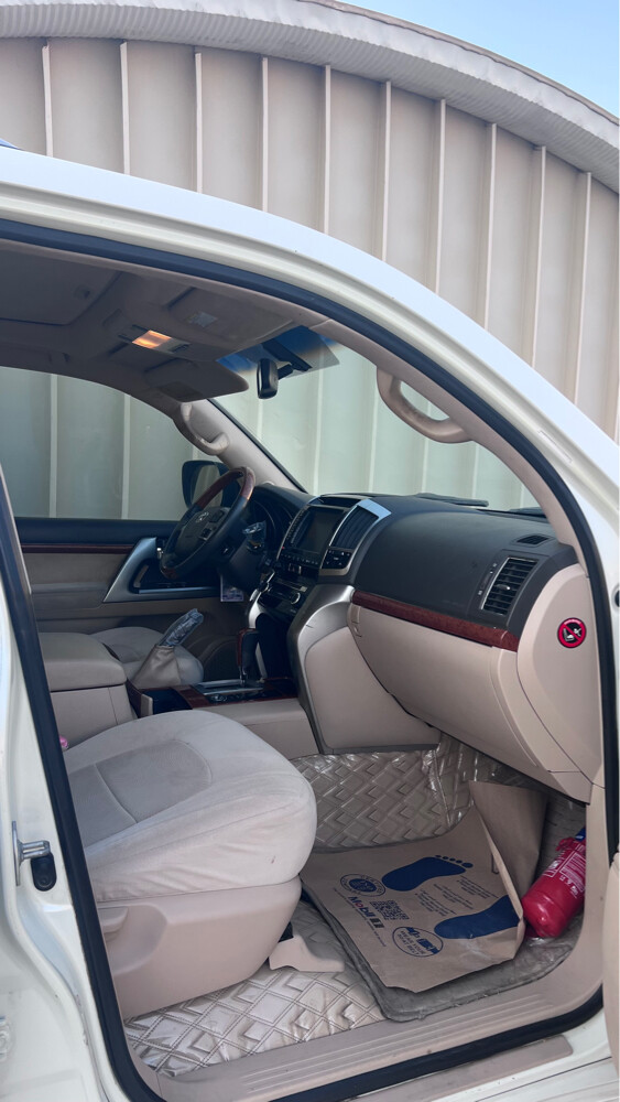Land Cruiser VXR 2013 - 8