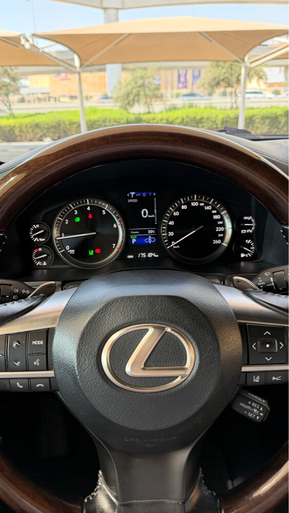 لكزس ٥٧٠ - 5