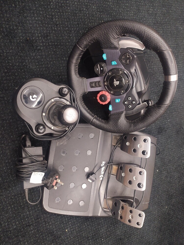 Ps5 Digital with Logitech g29 - 4