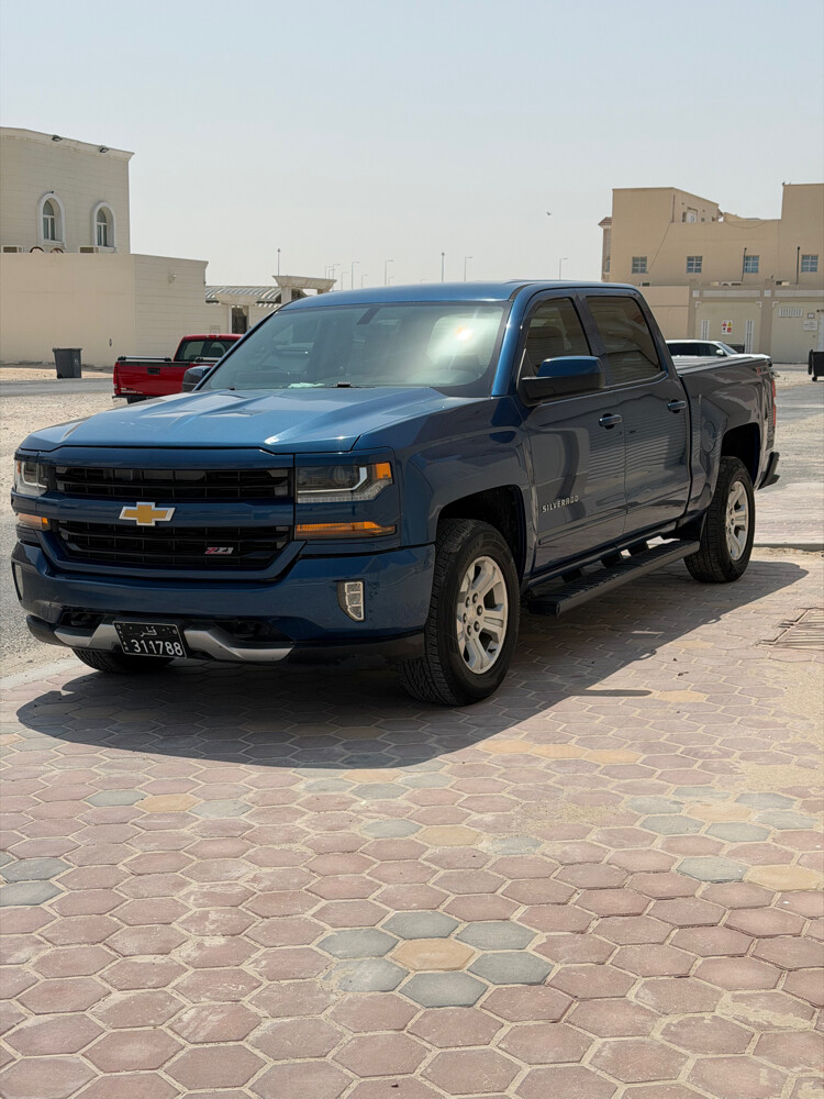 2017 Chevrolet LT Silverado Truck  - 1