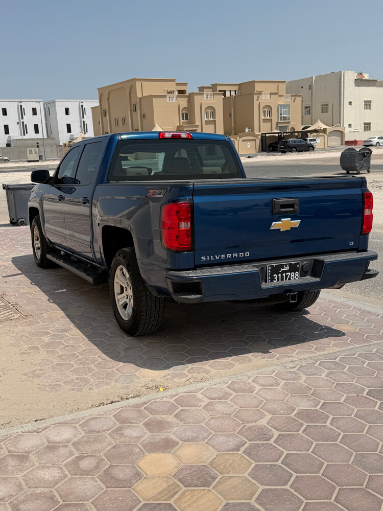 2017 Chevrolet LT Silverado Truck  - 6