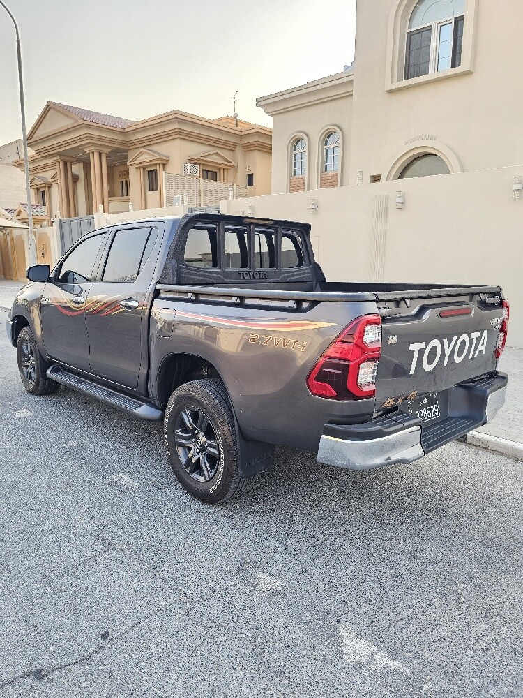 Hilux SR5 Automatic 2021 - 10