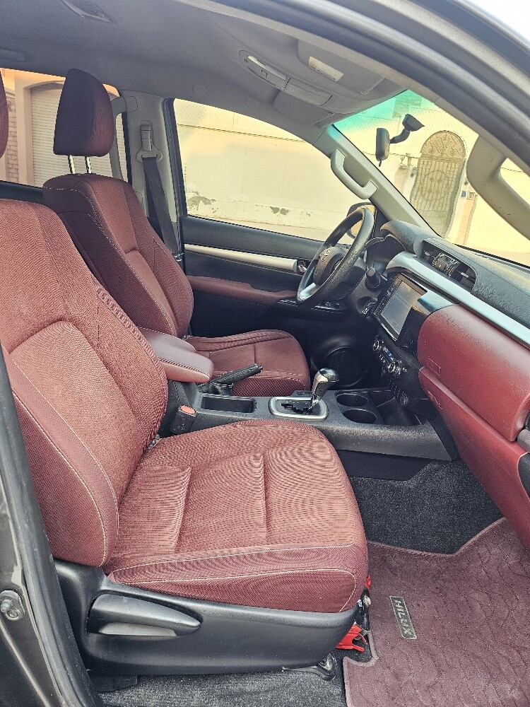 Hilux SR5 Automatic 2021 - 14