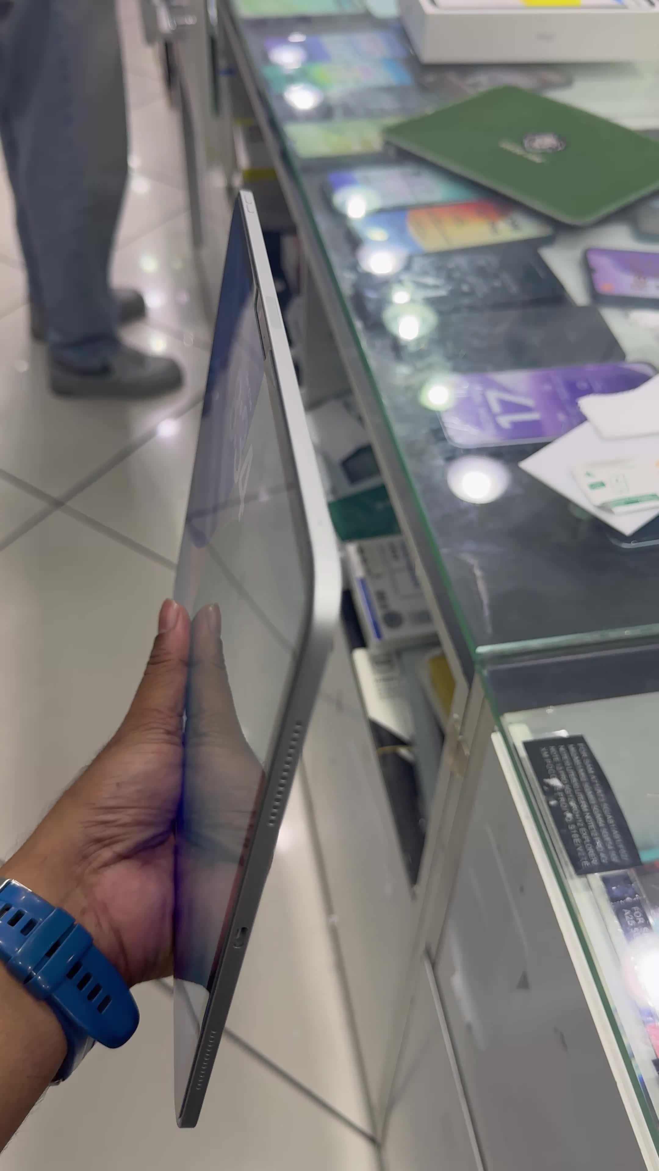 iPad Pro 13 Inch ( M4) 512GB - 5