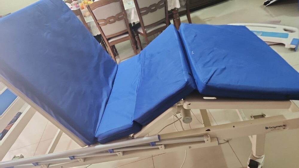 medical bed with metress - 2