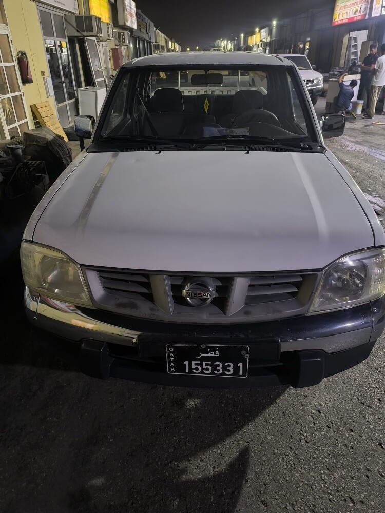 Nissan pick up - 3