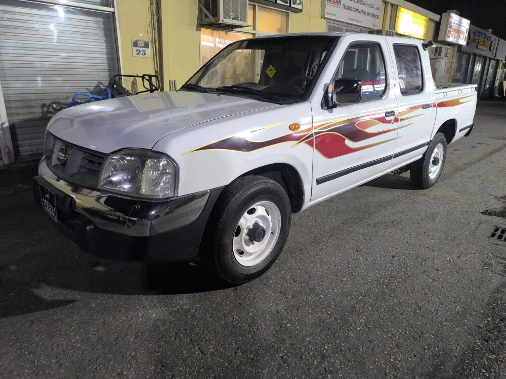 Nissan pick up - 2