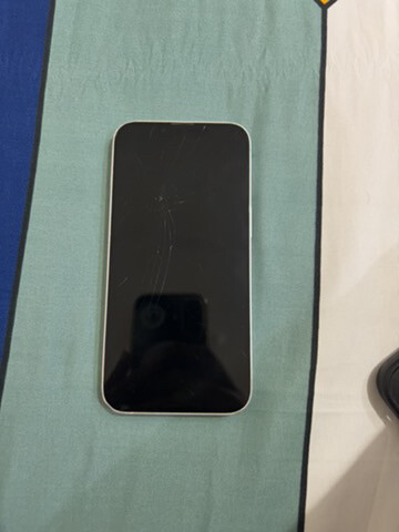 iPhone 13 - 1