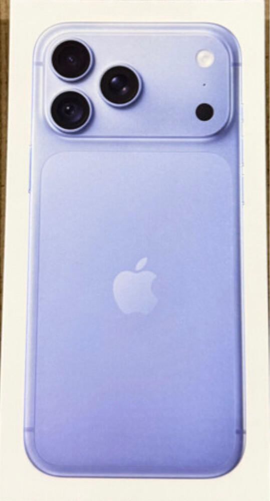 iPhone pro 256gb Arabic version - 1