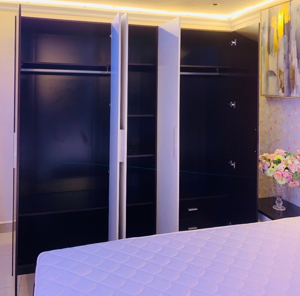 HOME CENTER  KING FULL BEDROOM SET. - 5