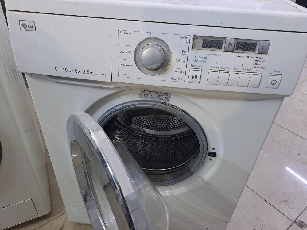 LG 5 kg Washing Machine for Sale - 2